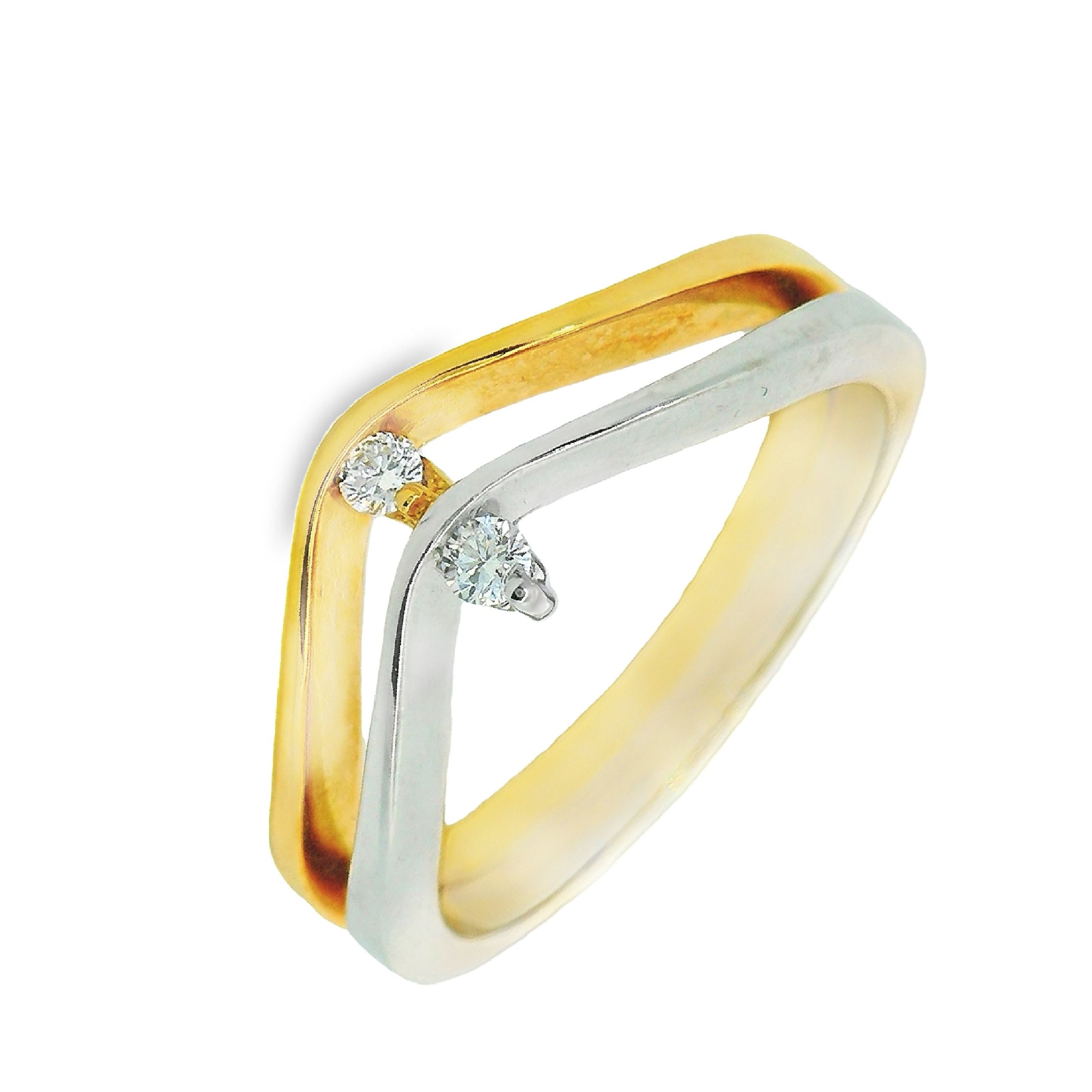 Deze ring van Louis Bros is vervaardigd uit 14 karaat geelgoud (4.27 gr.) en is gezet met 2 briljant geslepen diamanten met een totaalgewicht van 0.06ct. De ring heeft een breedte van 4 mm en een hoogte van 2.5 mm. Deze ring bestaat uit onze lijn van exclusieve modellen sieraden met prachtige designs van hoge kwaliteit.
De ring is verkrijgbaar in meerdere afmetingen.